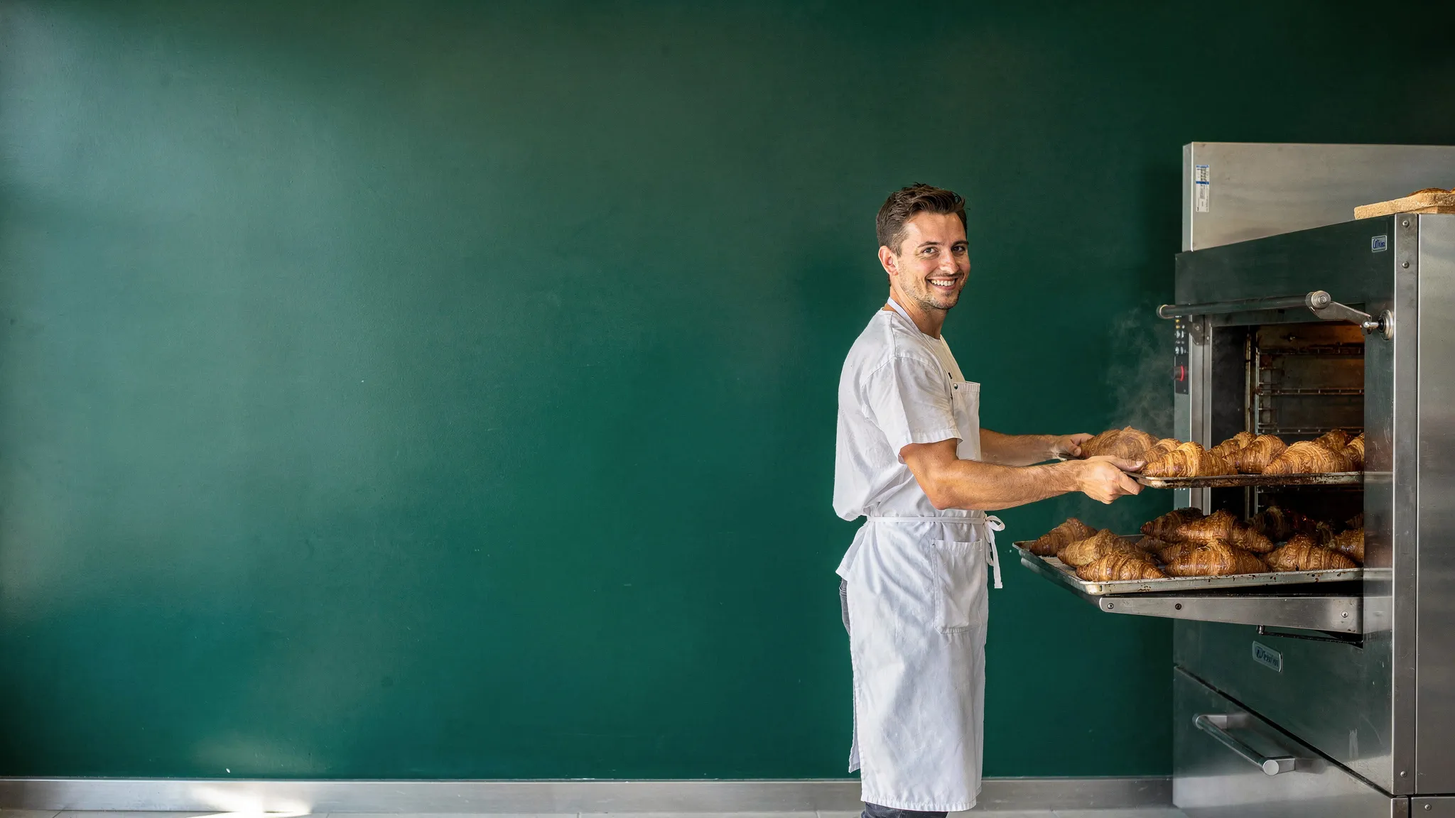 Boulangerie : une scène du métier, en plein soleil