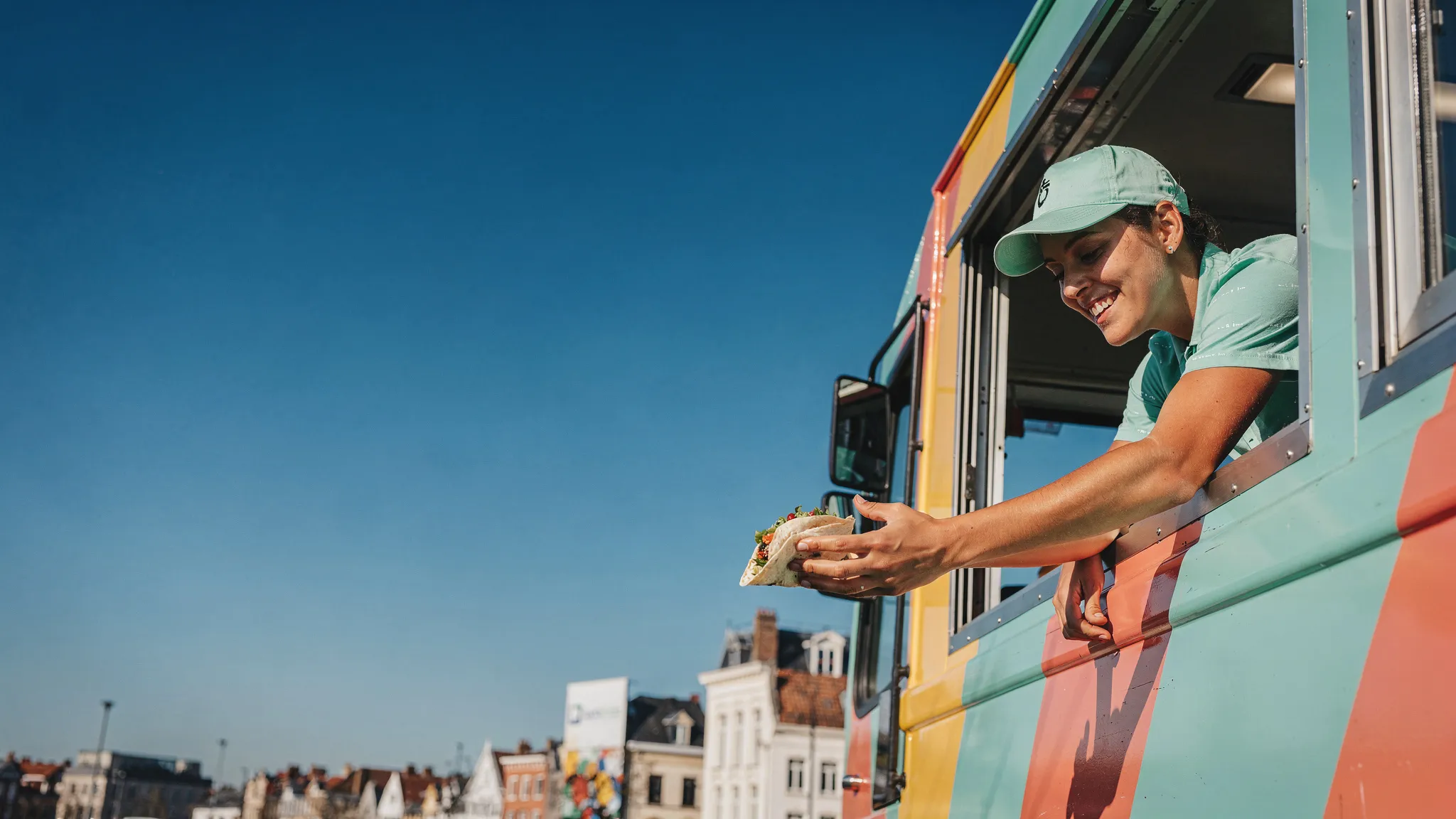 Foodtruck : une scène du métier, en plein soleil