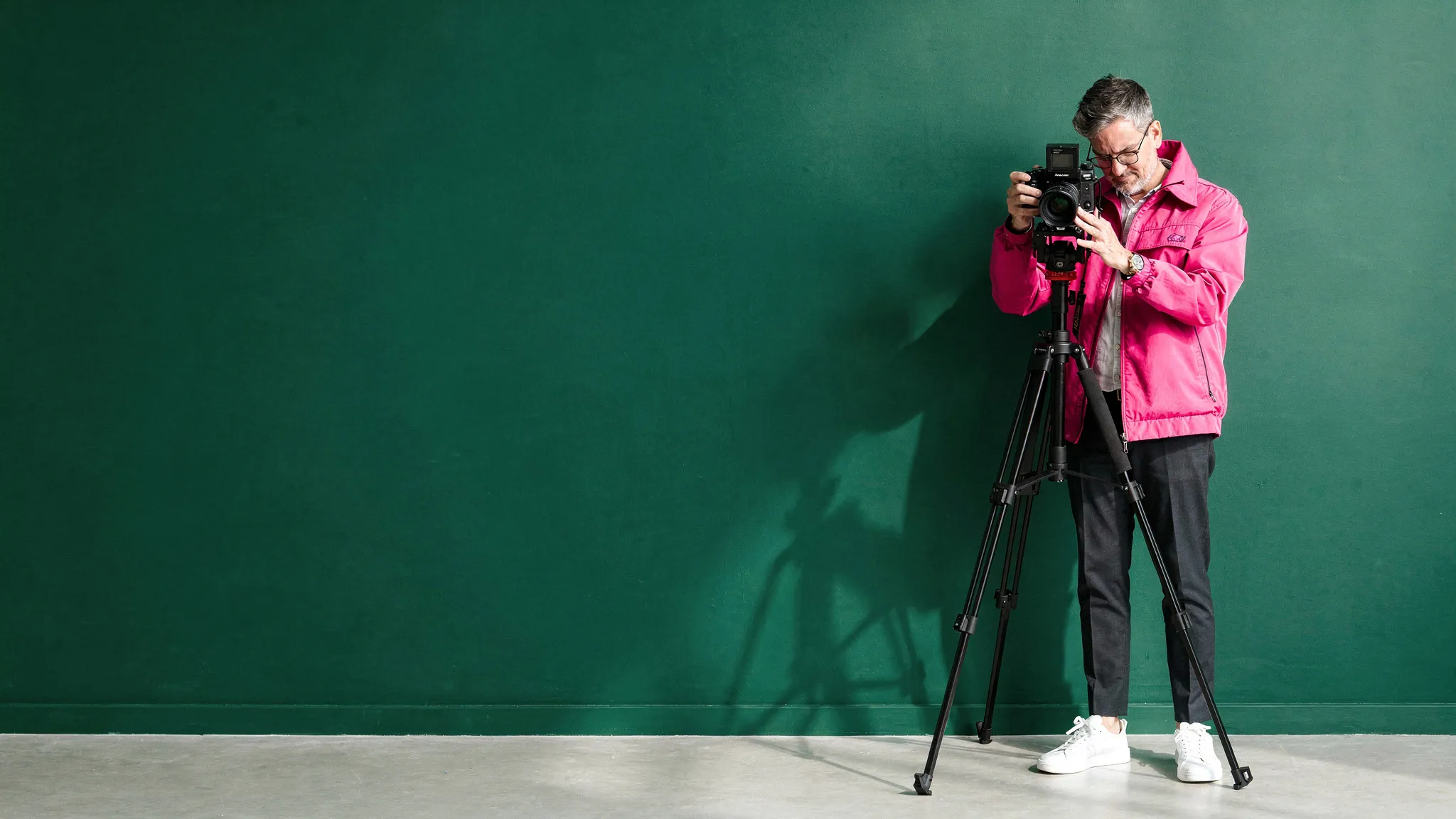 Photographe : une scène du métier, en plein soleil