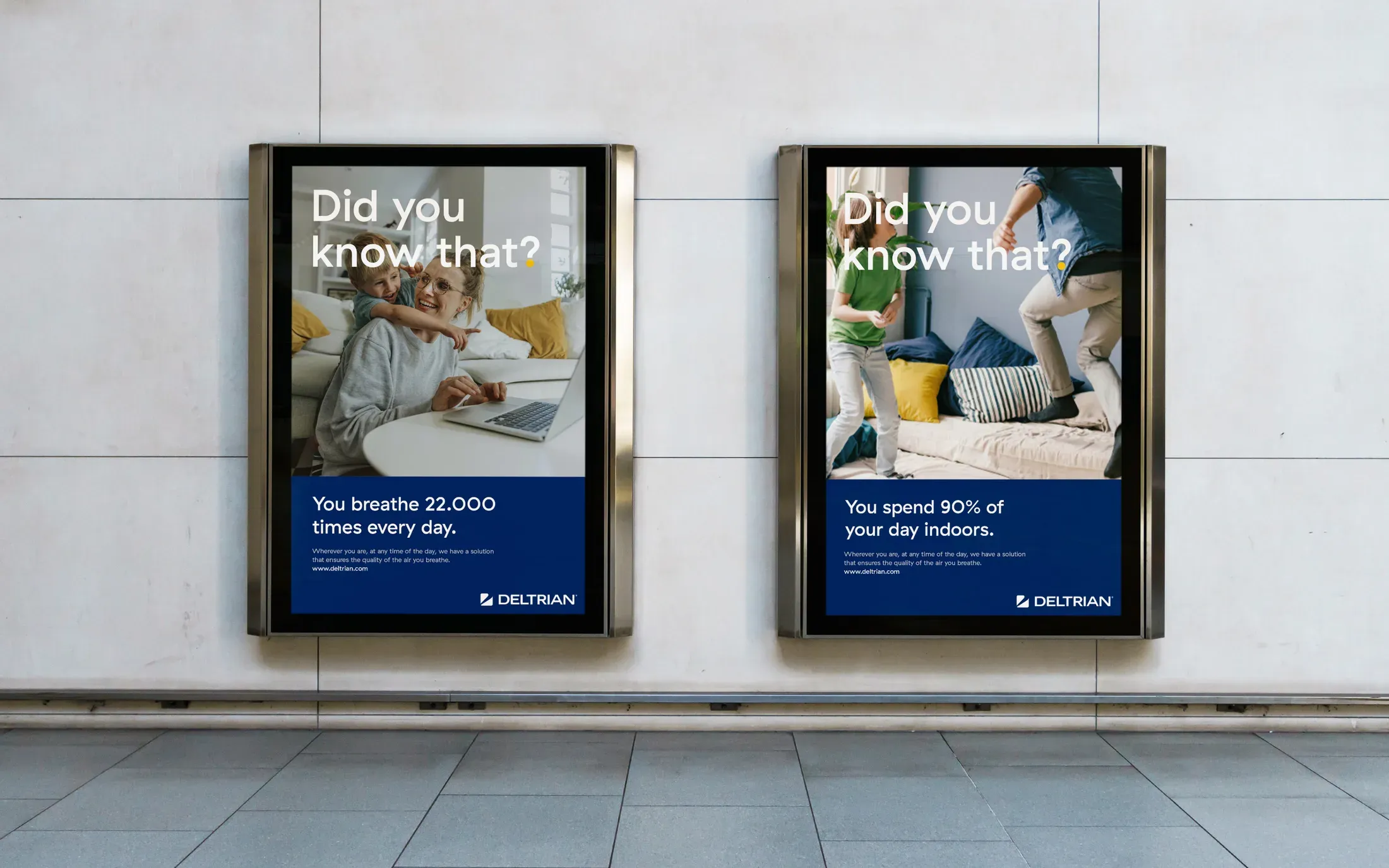 Deux affiches de la campagne Deltrian